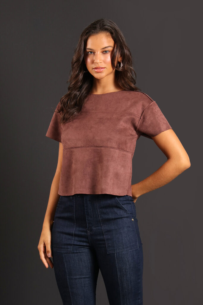 Blusa Com Manga Detalhe A Fio Suede