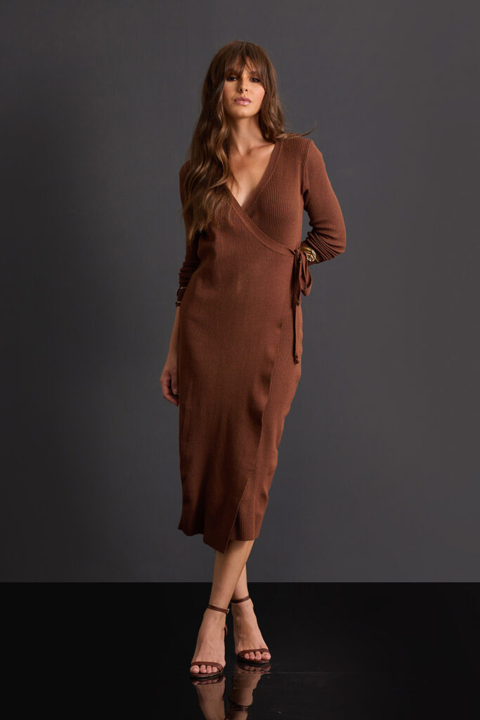 Vestido Midi Manga Longa Transpassado Tric...