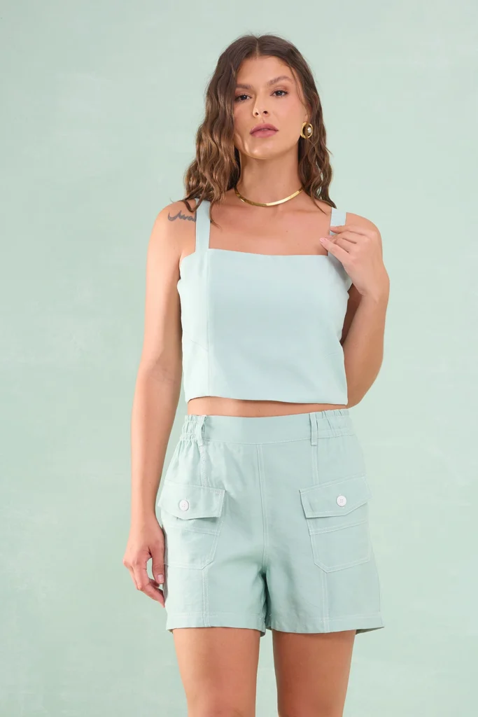 Short Com Bolsos e Pesponto Alfaiataria de Viscose