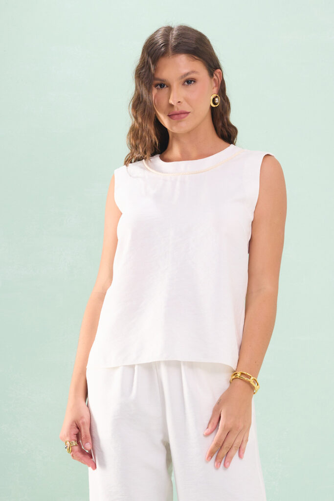 Blusa Sem Manga Detalhe Torçal No Decote Linho Misto