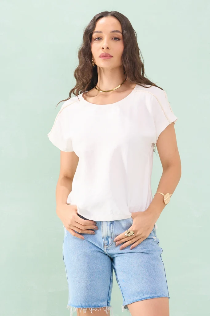 Blusa Com Manga Curta Detalhe Torçal Ombro Linho Misto