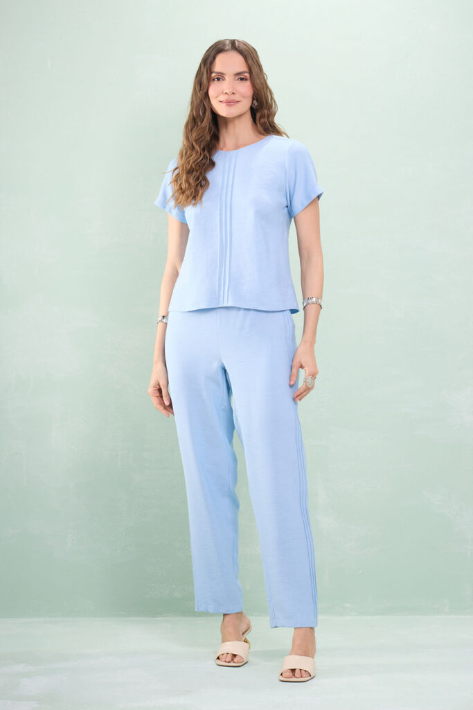 Calça Reta Com Nervura Lateral Viscocrepe
