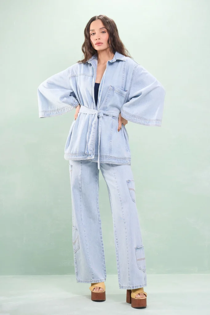 Calça Wide Leg Com Bolso Utilitário