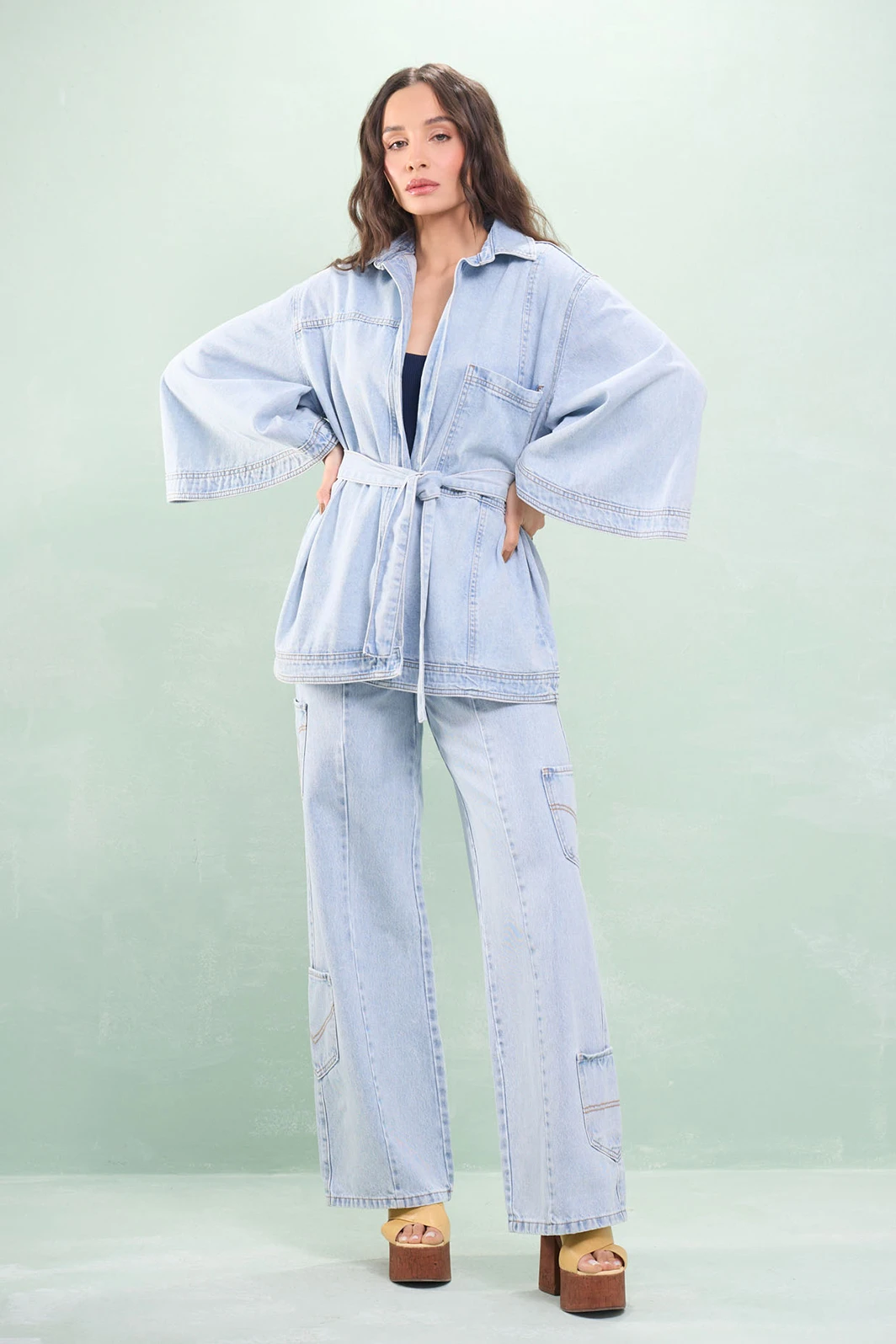 Calça Wide Leg Com Bolso Utilitário