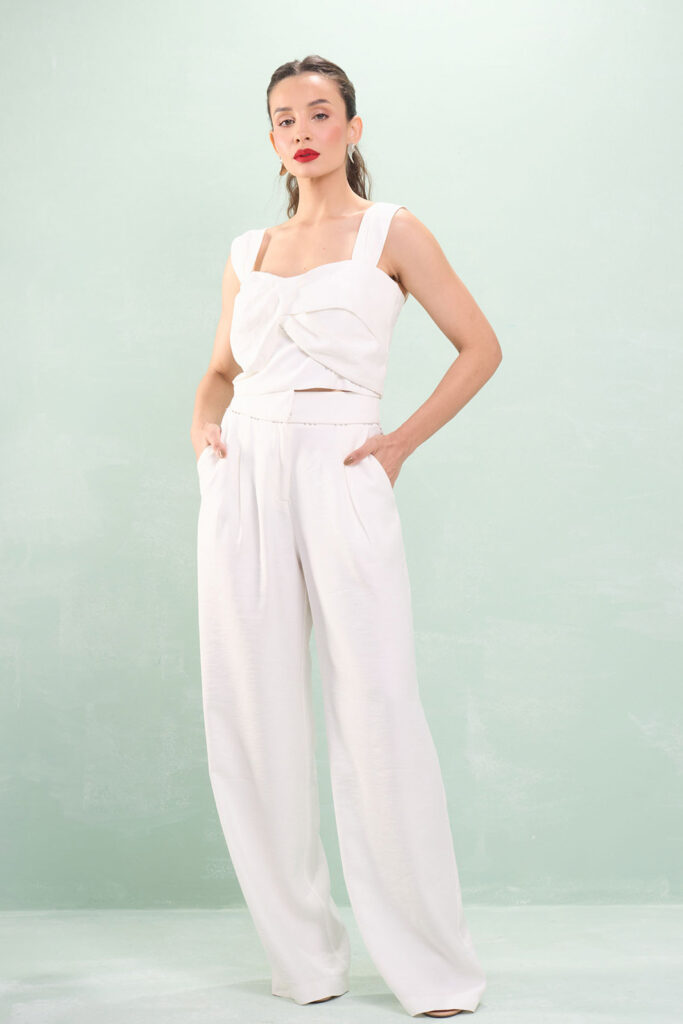 Calça Pantalona Bolso Faca Detalhe Aviamento No Cós Alfaiataria