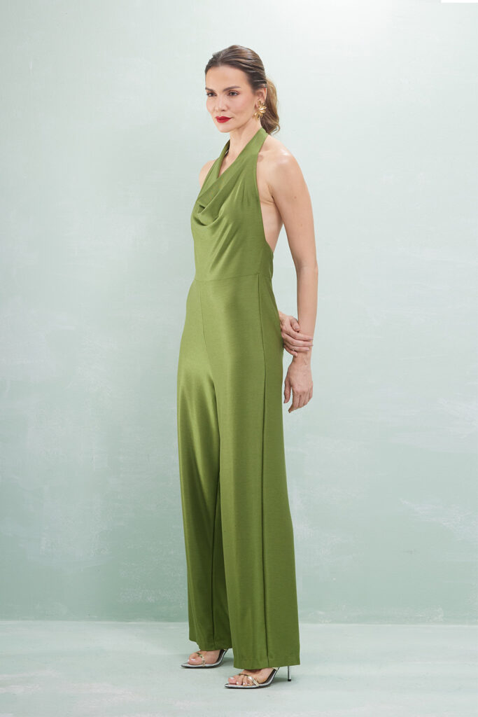 Macacão Frente Única Decote Degagê Malha Viscose