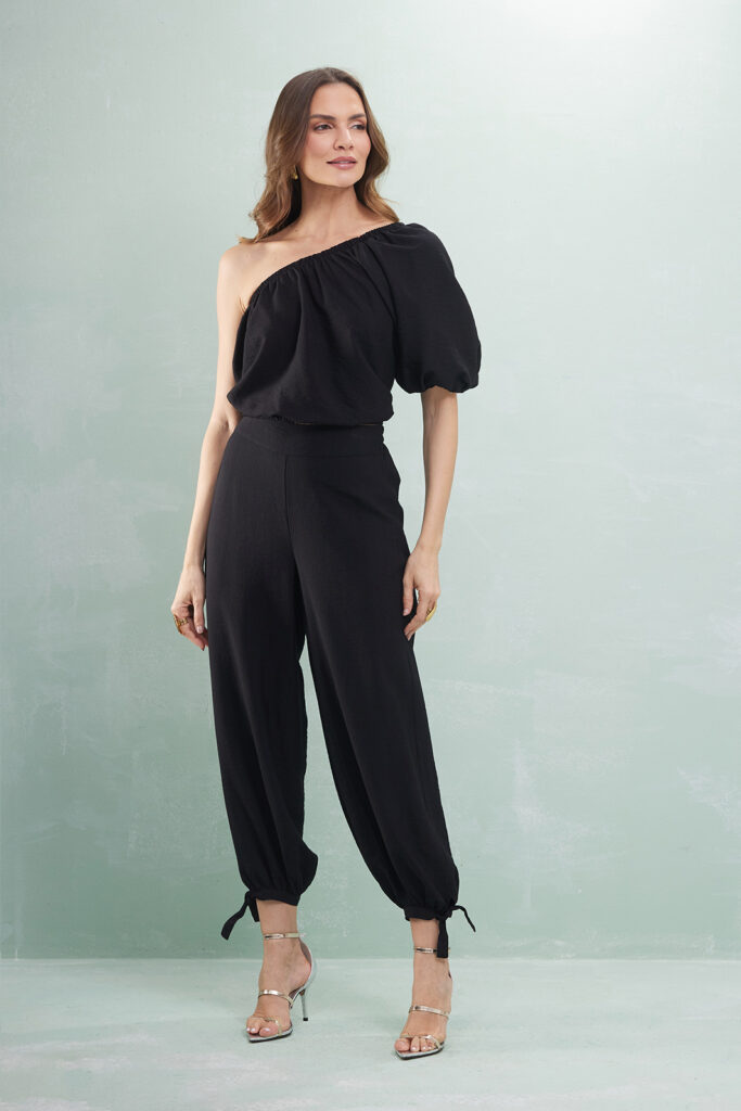 Calça Aladdin Com Laço Na Perna Viscose Acetinada