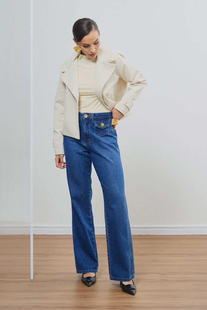 Calça Jeans Reta Bolso Frontal Com Lapela