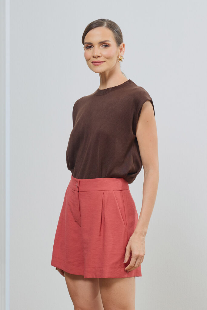 Short Básica Com Prega Bolso Faca Alfaiataria