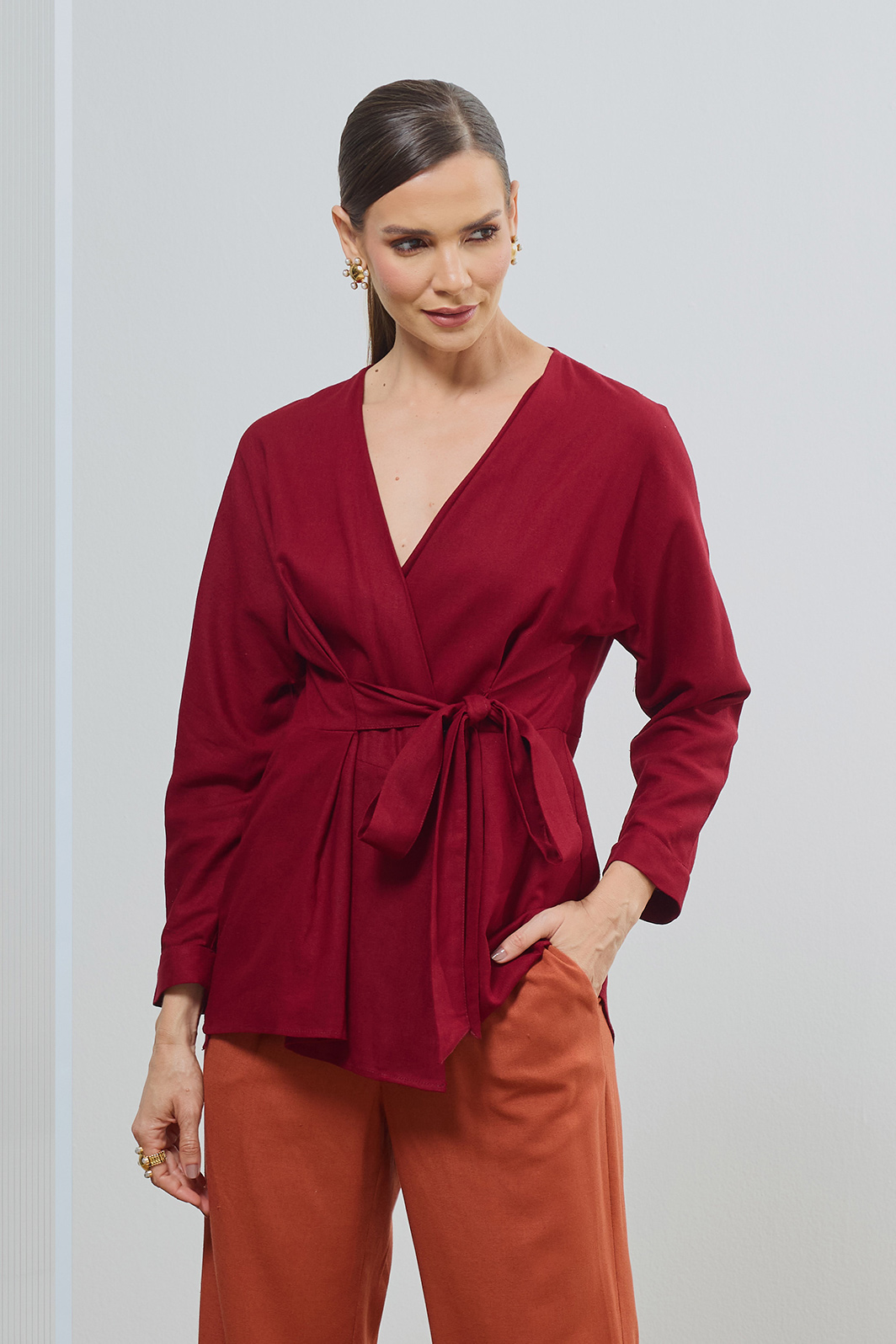 Blusa Túnica Manga Longa Transpassada Com Faixa Linho