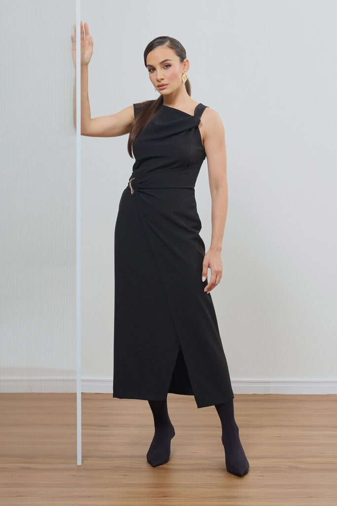 Vestido Midi Com Fivela e Transpasse Alfaiataria