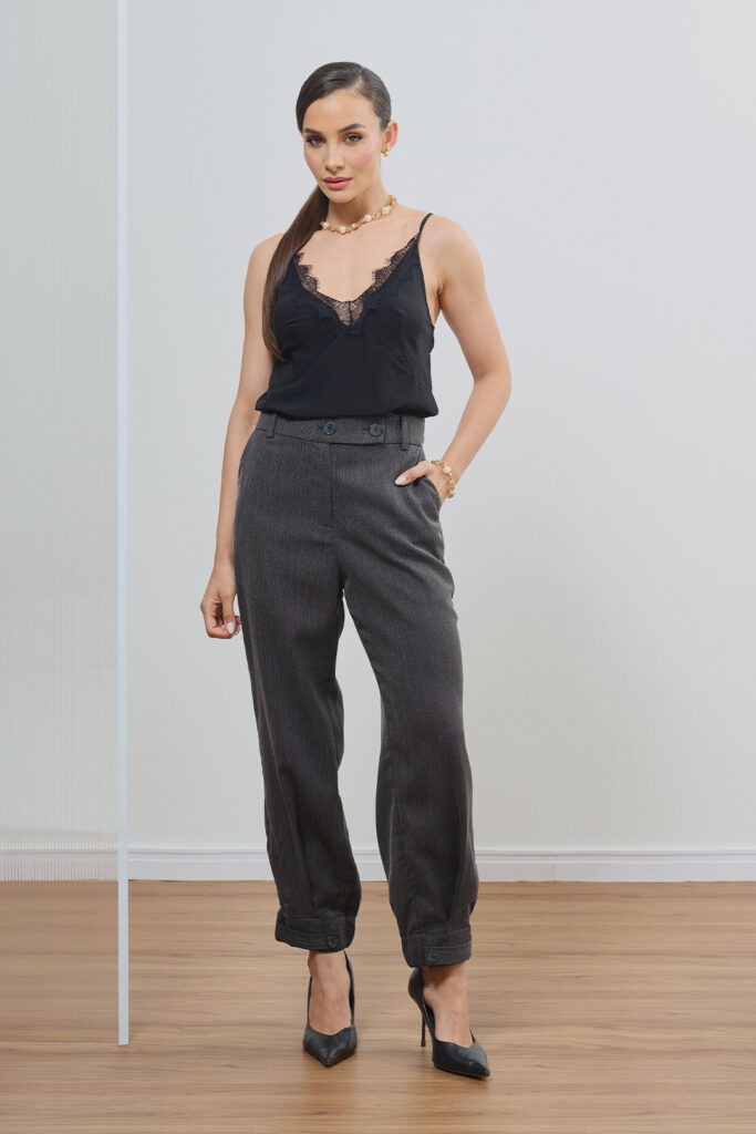 Calça Barra Com Abotoamento Alfaiataria Tweed