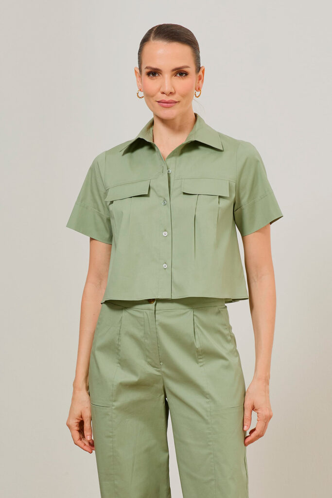Camisa Semi Cropped Magna Curta Tricoline