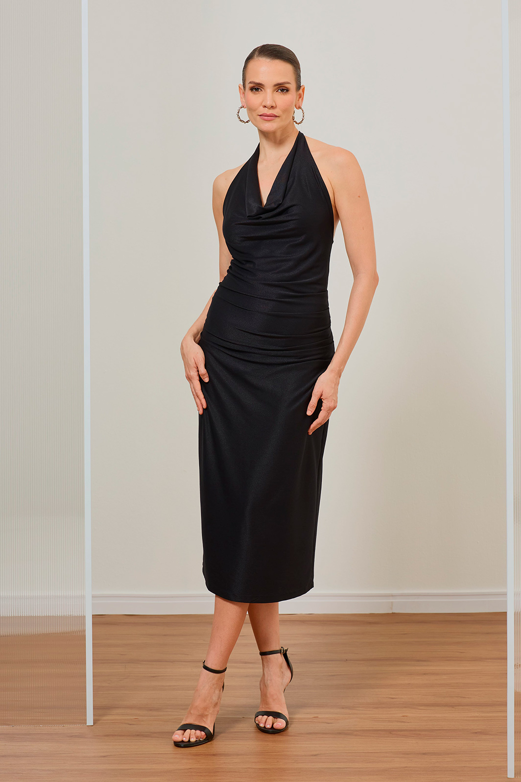 Vestido Midi Frente Única Com Prega Jersey