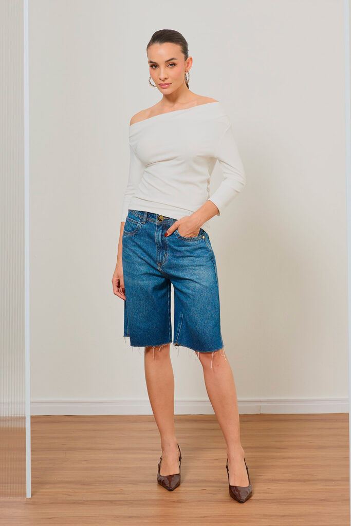 Blusa Decote Assimétrico Manga 3/4 Canelado