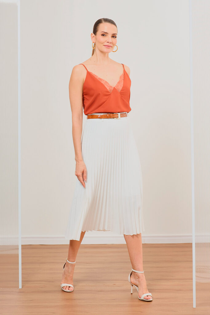 Blusa Alça Com Renda No Decote Crepe