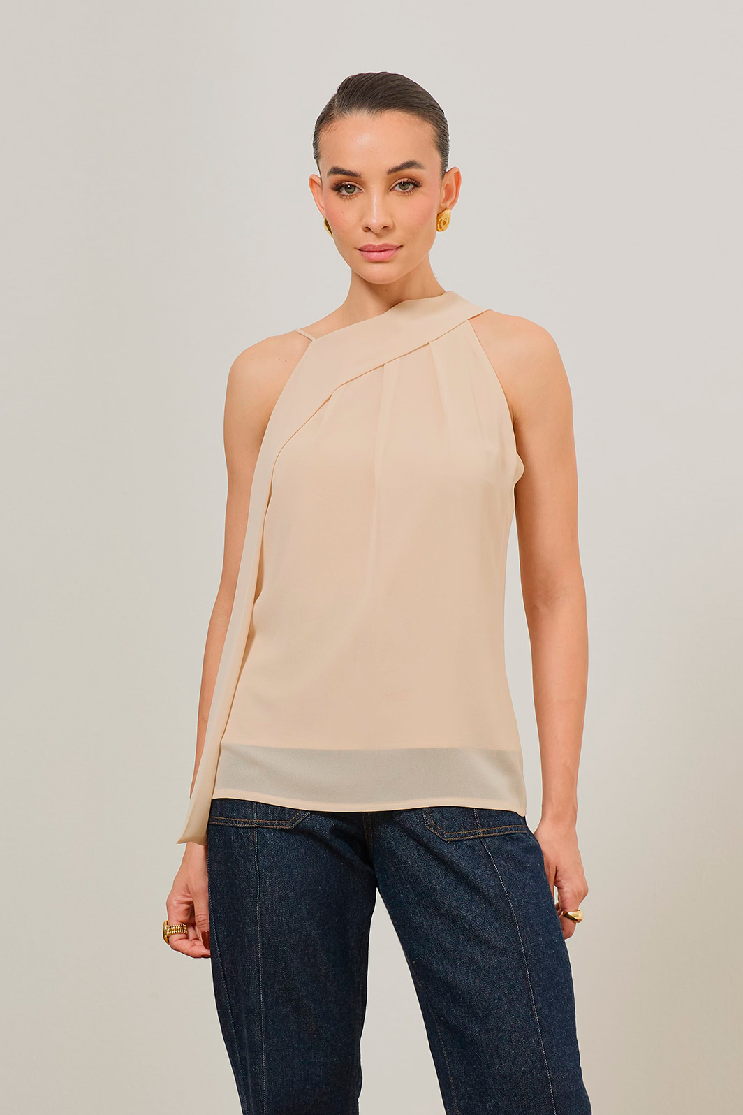 Blusa Decote Assimétrico Com Ponta Crepe