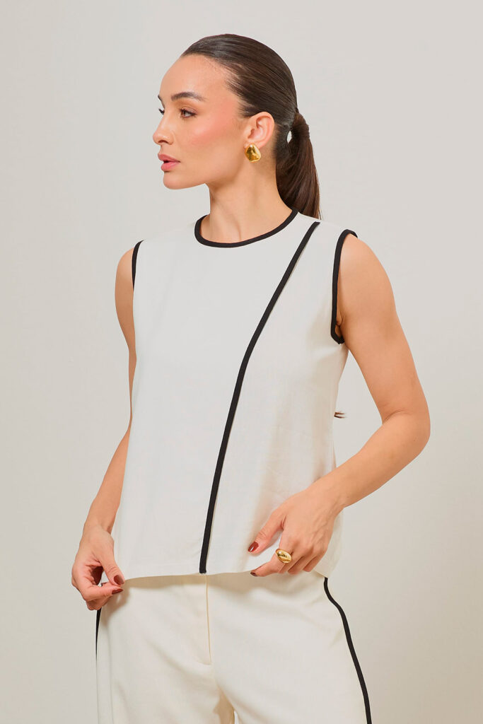 Blusa Sem Manga Detalhe Debrum Linho