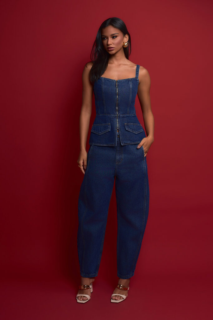 Calça Jeans Barrel Com Recortes