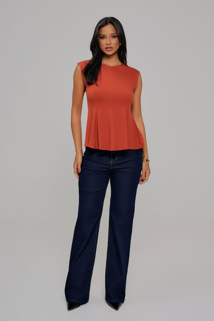 Calça Jeans Boot Cut Detalhe Pu