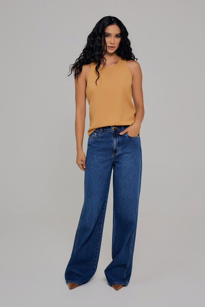 Blusa Regata Decote Redondo Crepe