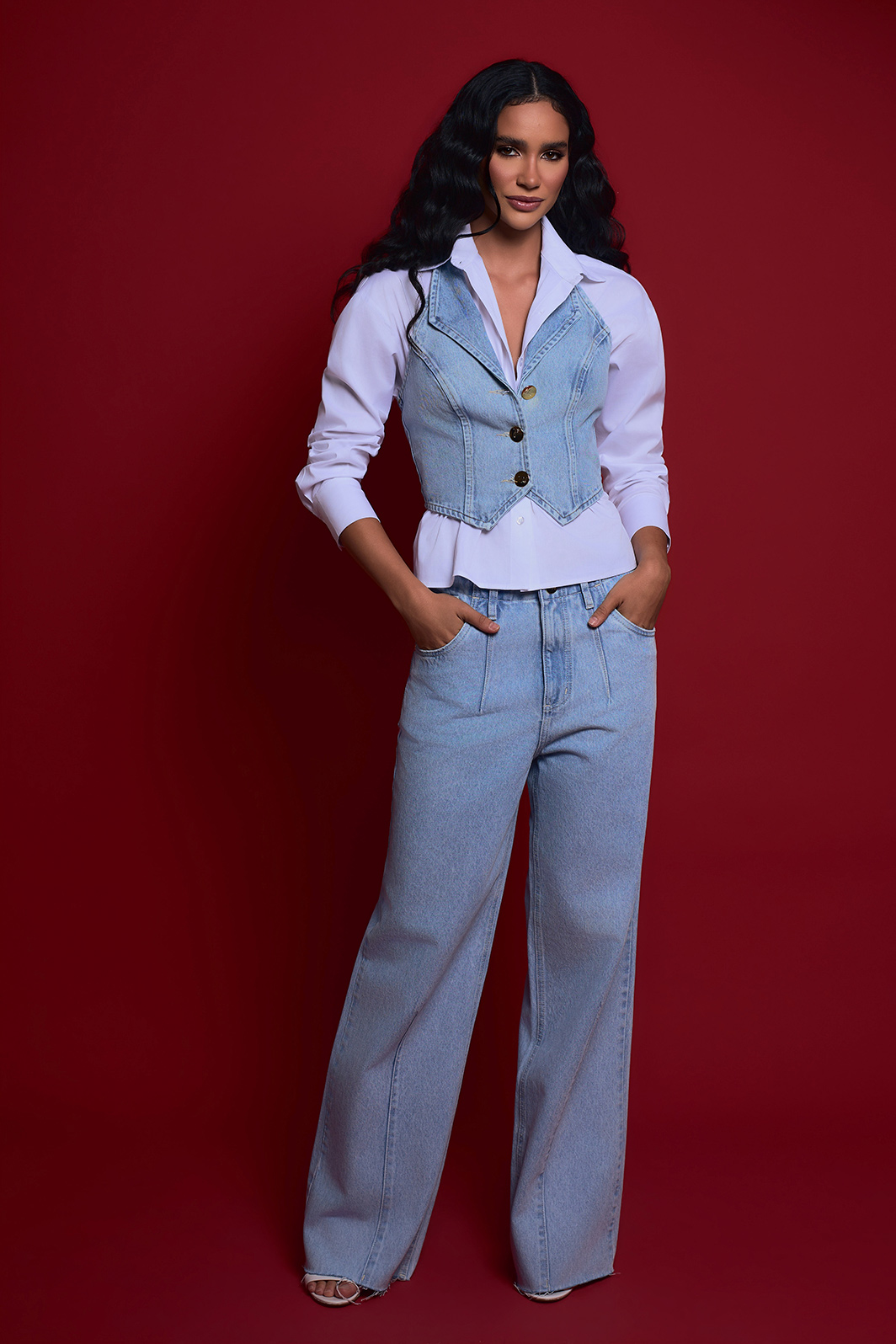 Calça Jeans Pantalona Com Detalhe Pences