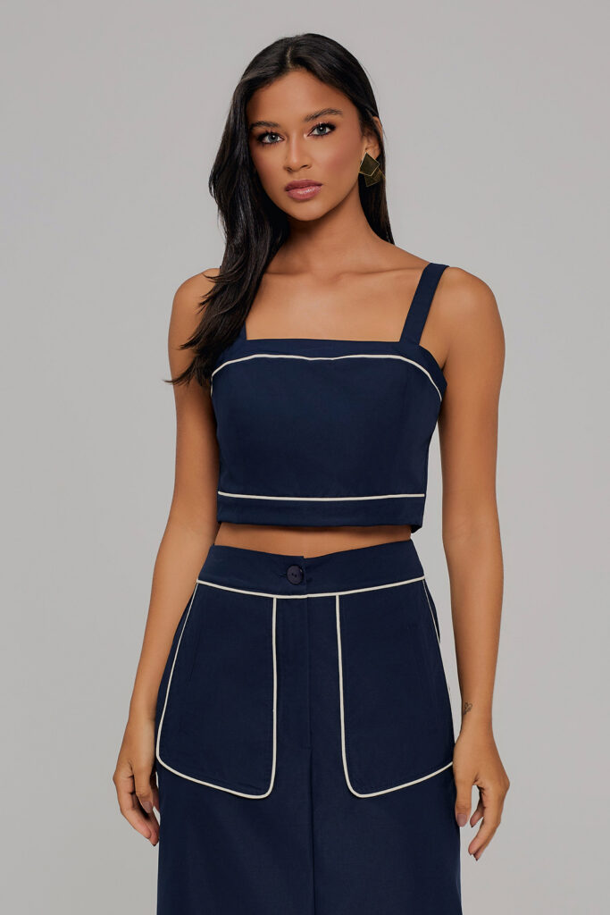 Blusa Cropped Alça Com Detalhe Vivo Tecido Tecnológico