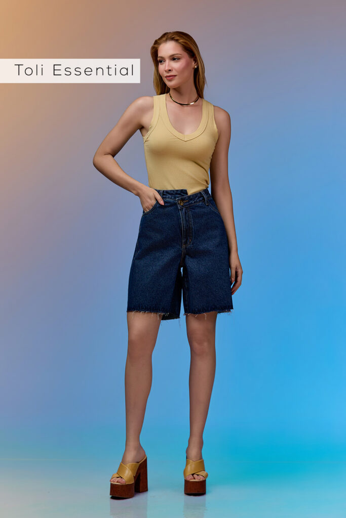 Blusa Regata Decote V Canelada