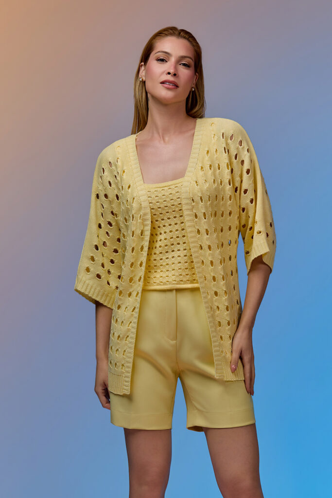 Kimono Acabamento Punho Ponto Vazado Tricot
