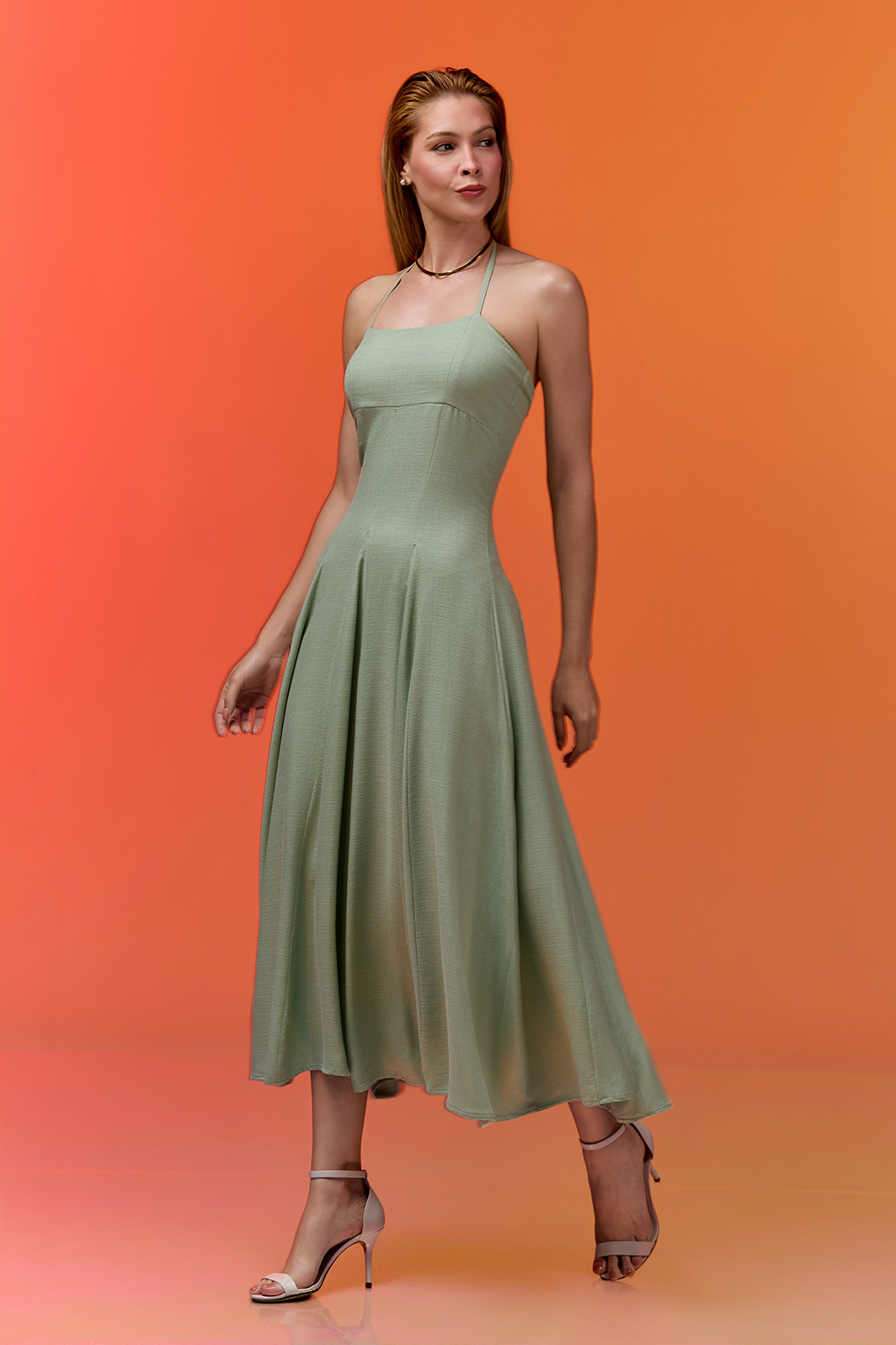 Vestido Midi Alça Fina Evasê Com Recortes