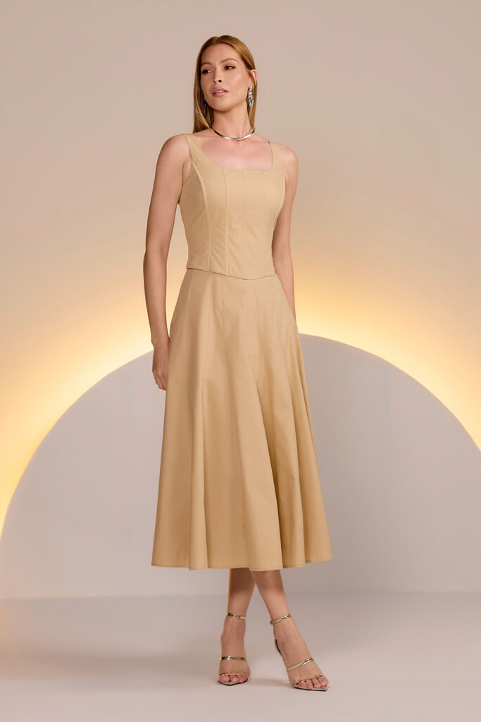 Saia Midi Com Pregas Tricoline